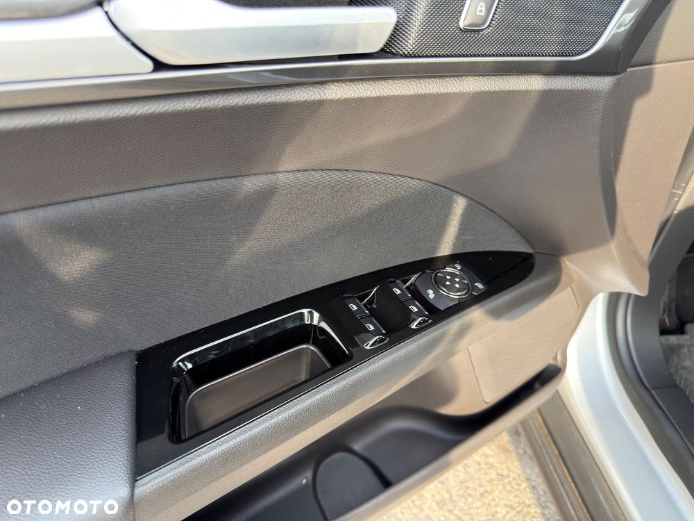 Ford Mondeo 2.0 EcoBlue Trend - 32