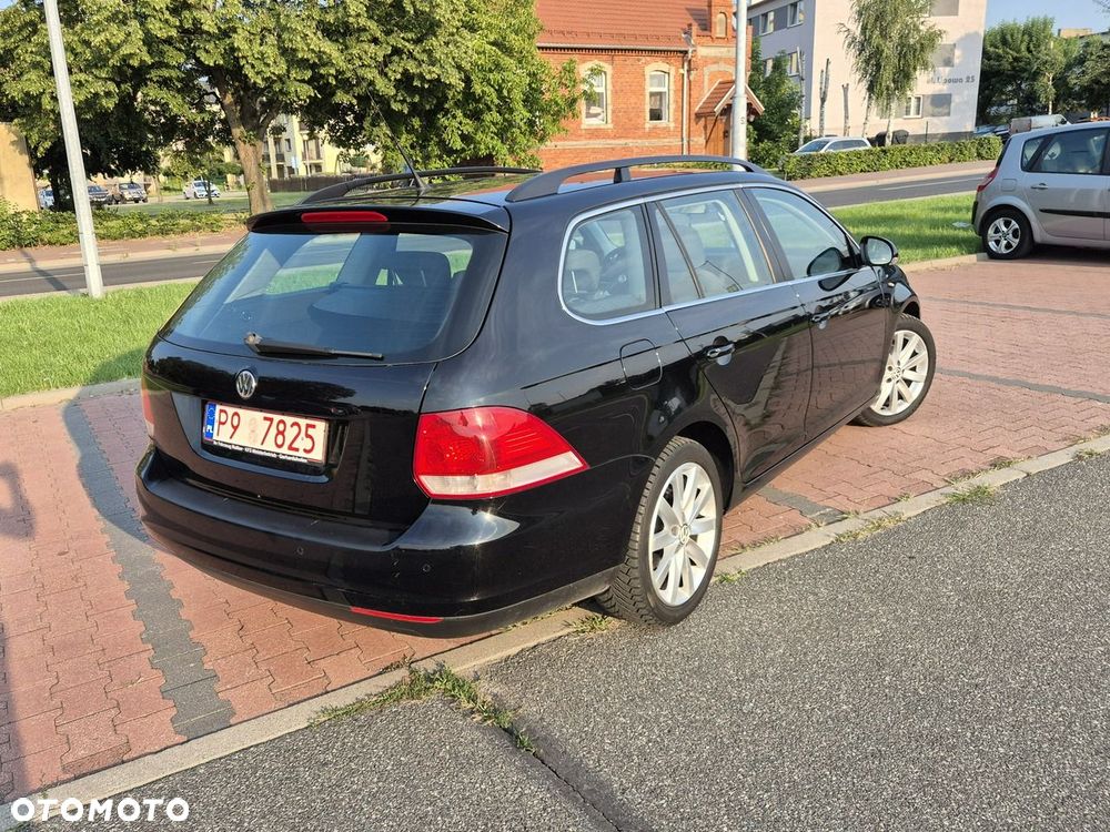Volkswagen Golf - 8