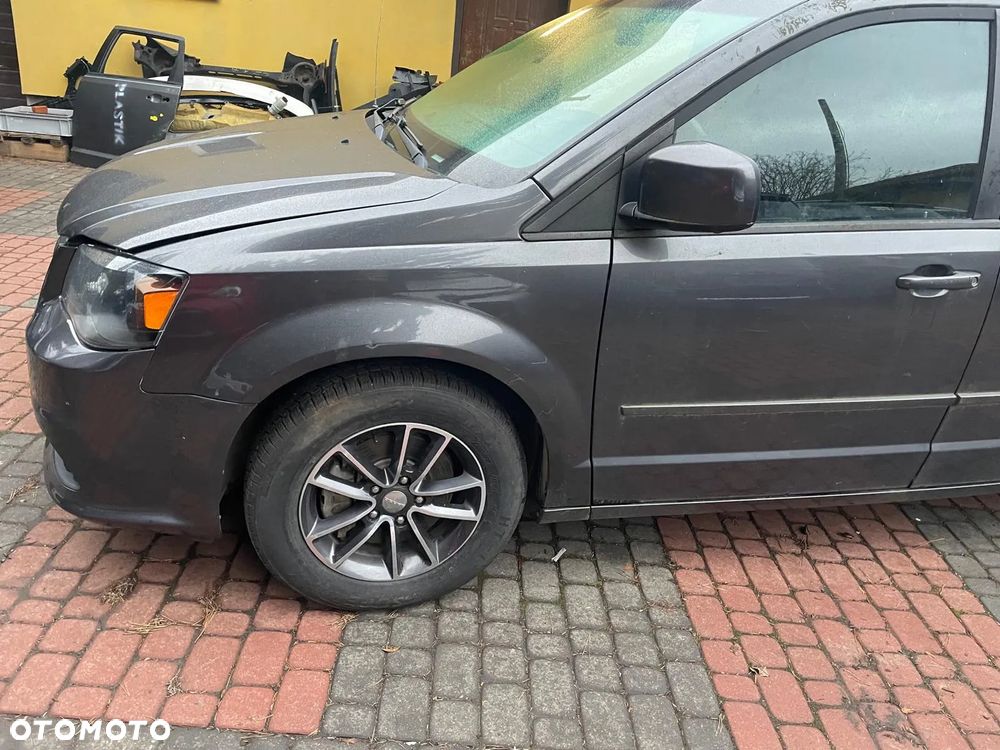 Dodge Grand Caravan - 7