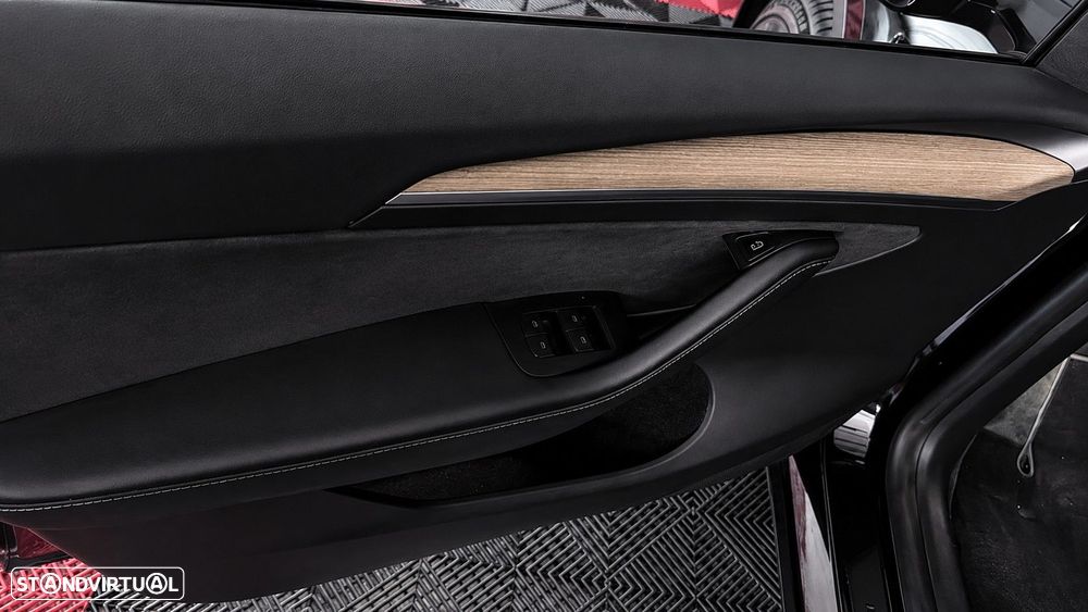 Tesla Model Y Standard - 11