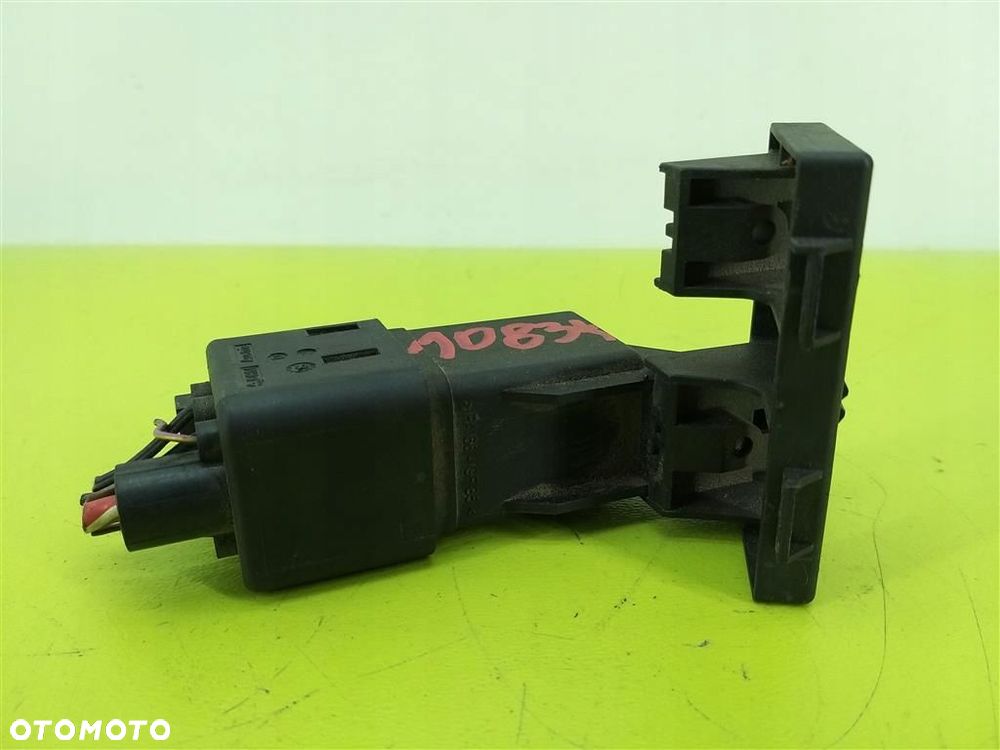 PRZEKAŹNIK ŚWIEC MODUŁ VW Passat B6 1.9TDI 105KM 2005-2010 038907281 - 2