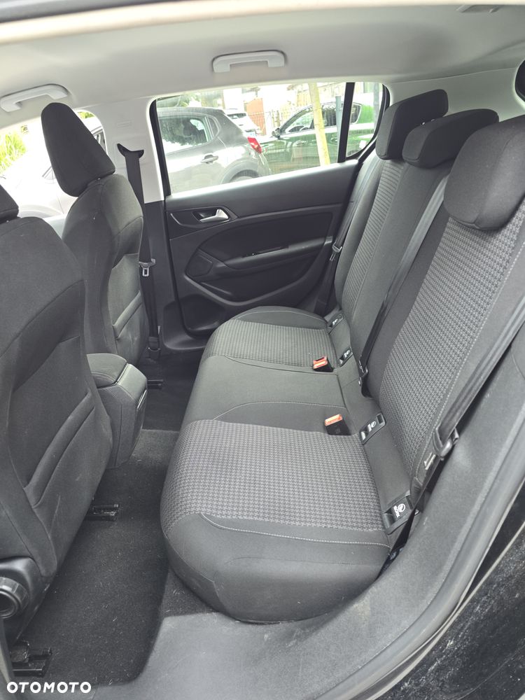 Peugeot 308 1.5 BlueHDi Allure S&S EAT8 - 17