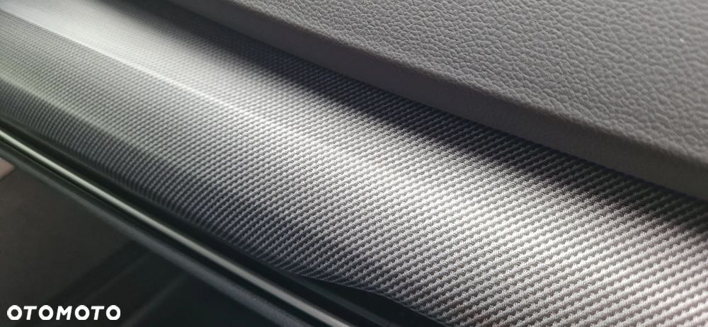 Volkswagen Golf - 38