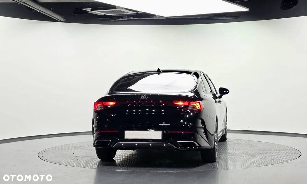 Kia K5 - 4