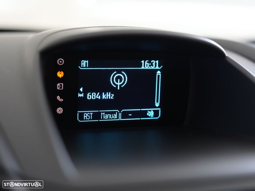 Ford Fiesta 1.0 EcoBoost Titanium - 25