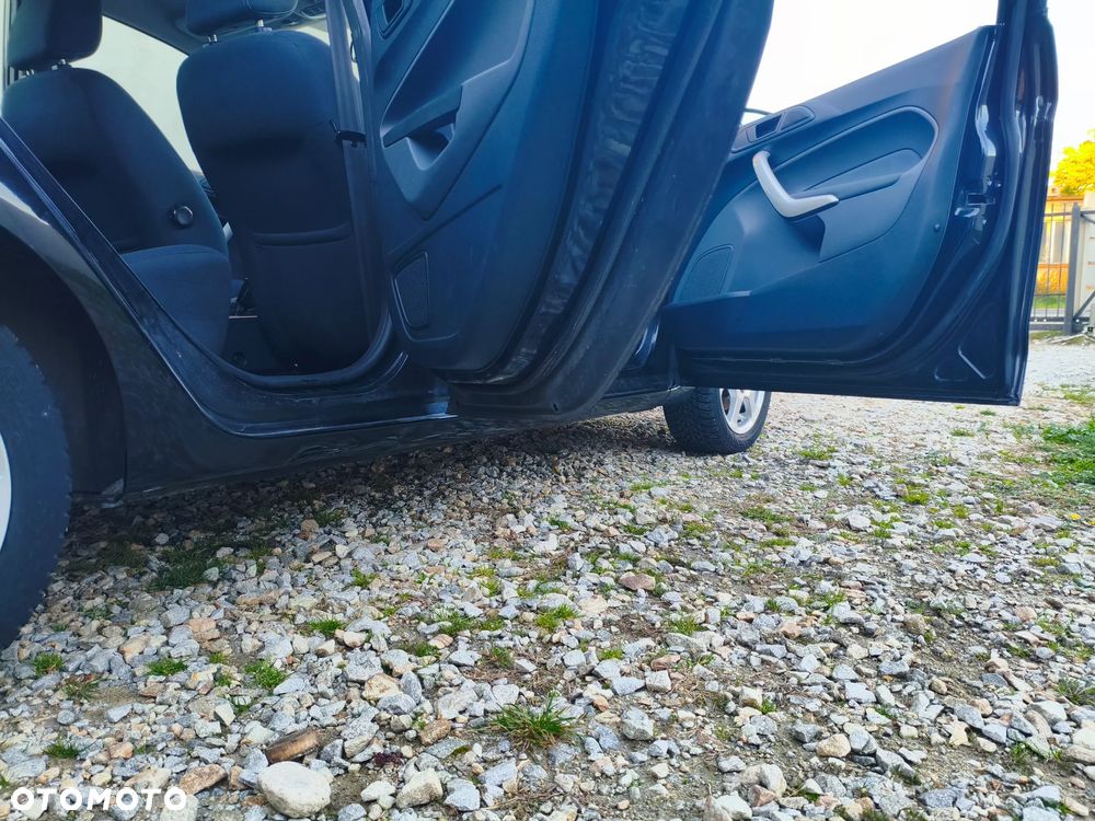 Ford Fiesta 1.25 Titanium - 23