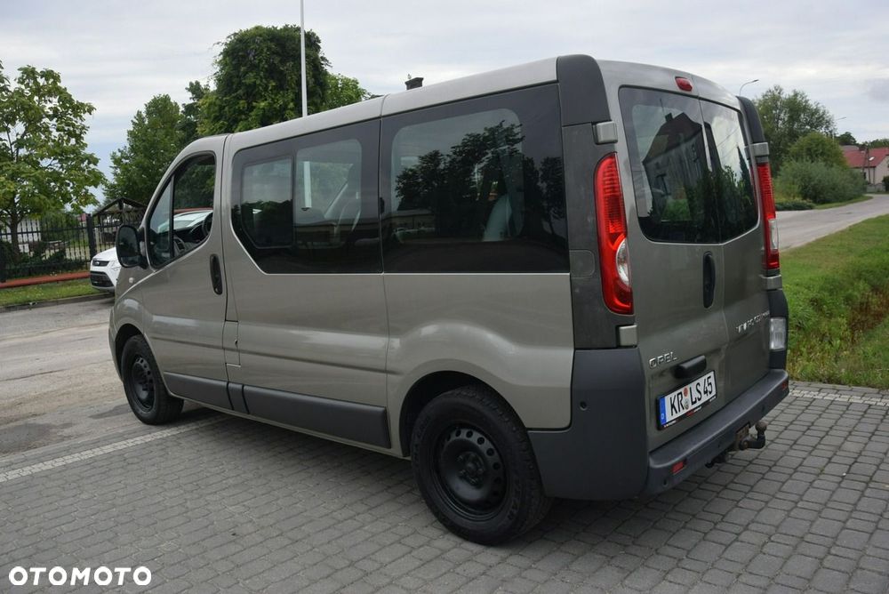 Opel Vivaro - 13