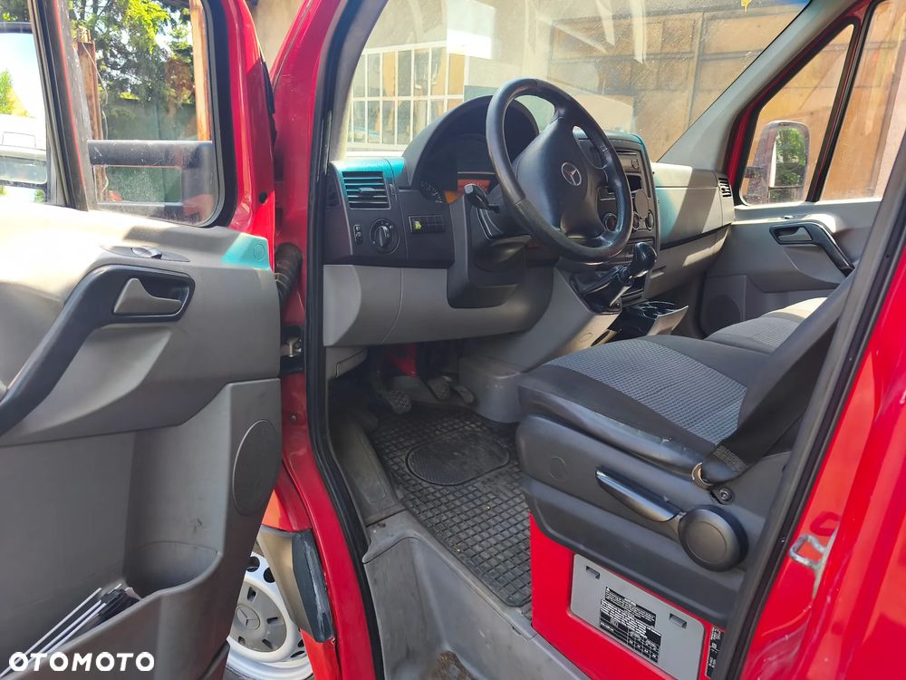 Mercedes-Benz Sprinter - 8
