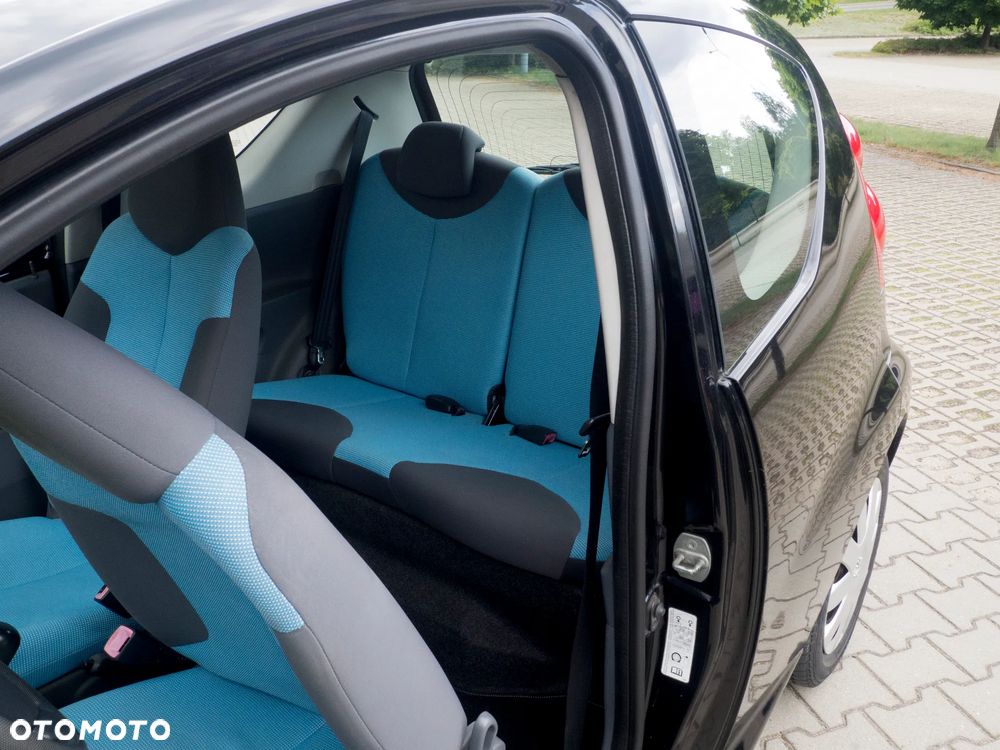Peugeot 107 1.0 Trendy - 12
