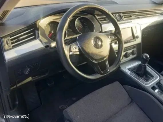 VW Passat Variant 2.0 TDI Confortline - 6