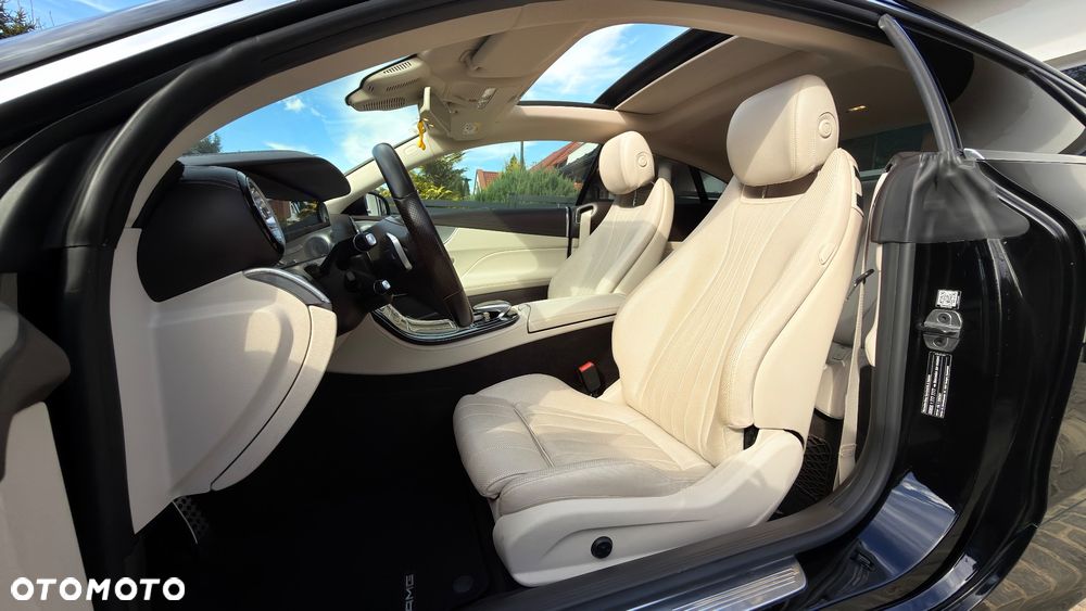 Mercedes-Benz Klasa E 220 d 4Matic 9G-TRONIC AMG Line - 12