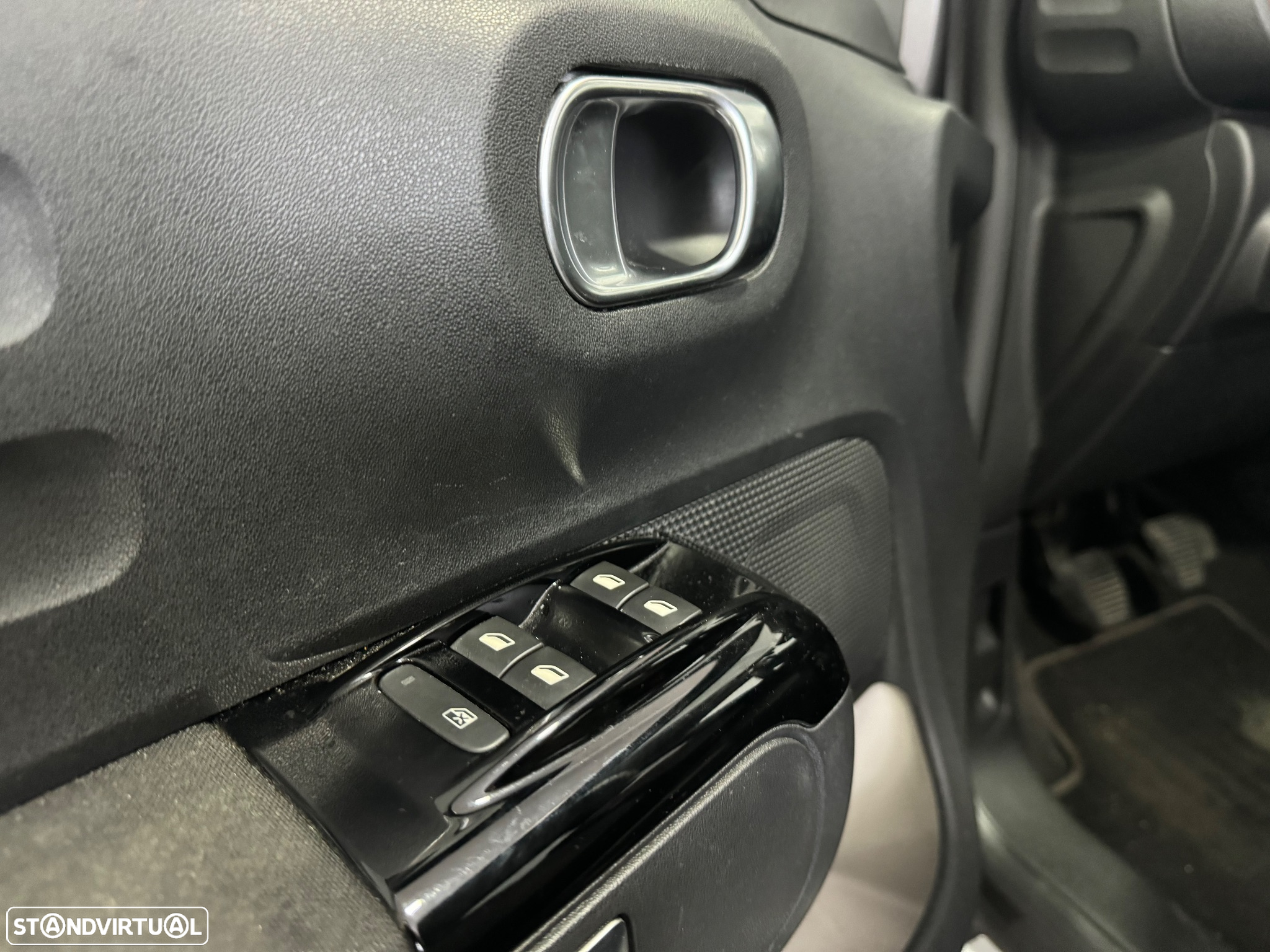 Citroën C3 1.2 PureTech C-Series - 10