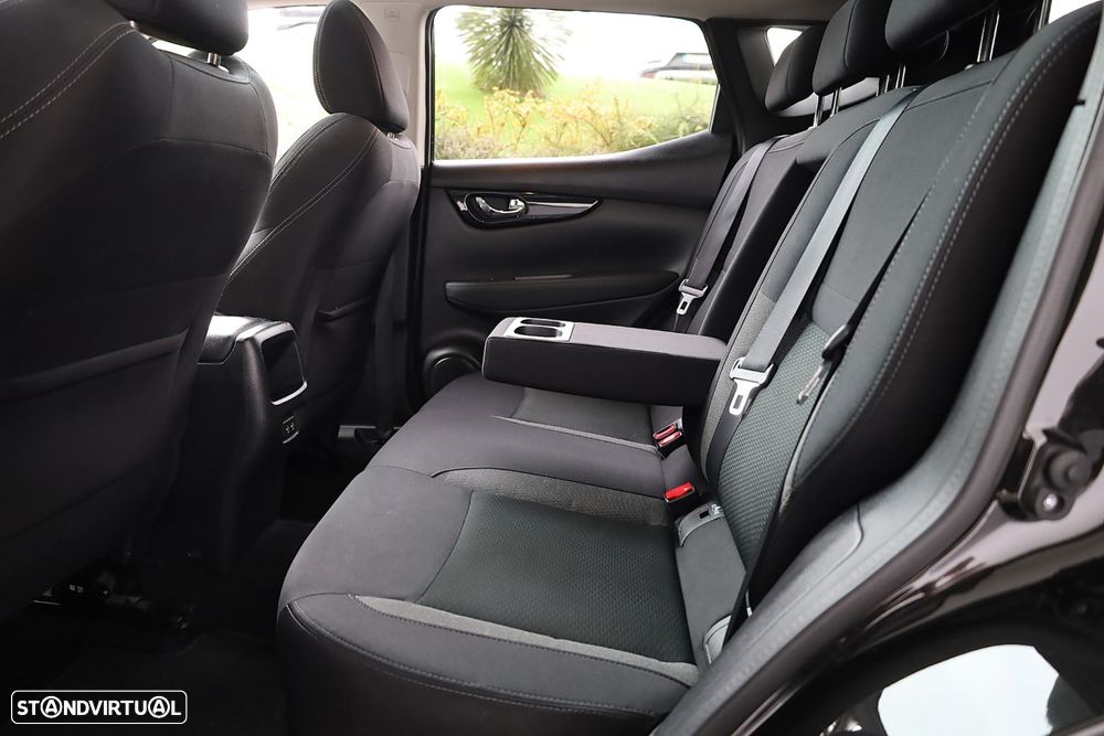 Nissan Qashqai 1.5 dCi N-Connecta J18 - 53