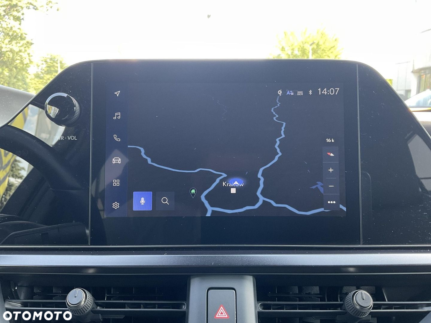 Lexus UX - 25