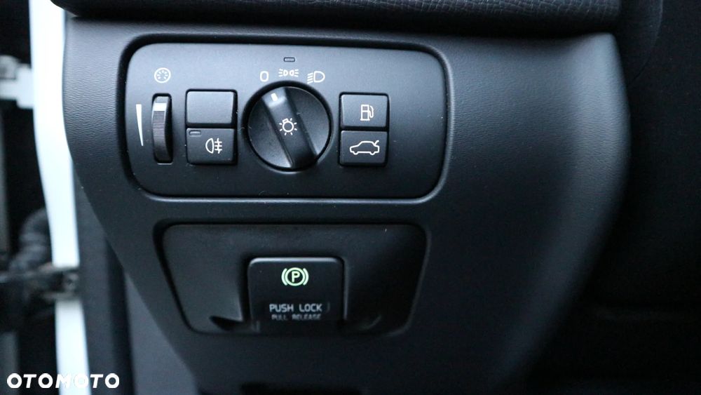 Volvo XC 60 D5 AWD Momentum - 21
