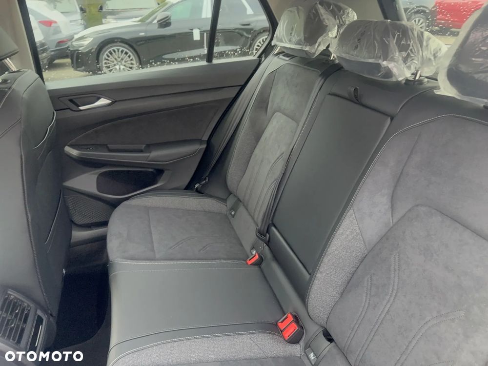 Volkswagen Golf VIII 2.0 TDI Life Plus DSG - 12