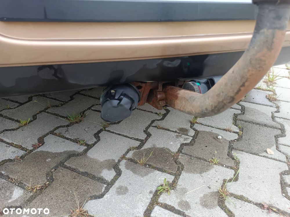 Nissan Tiida 1.6 Tekna - 5