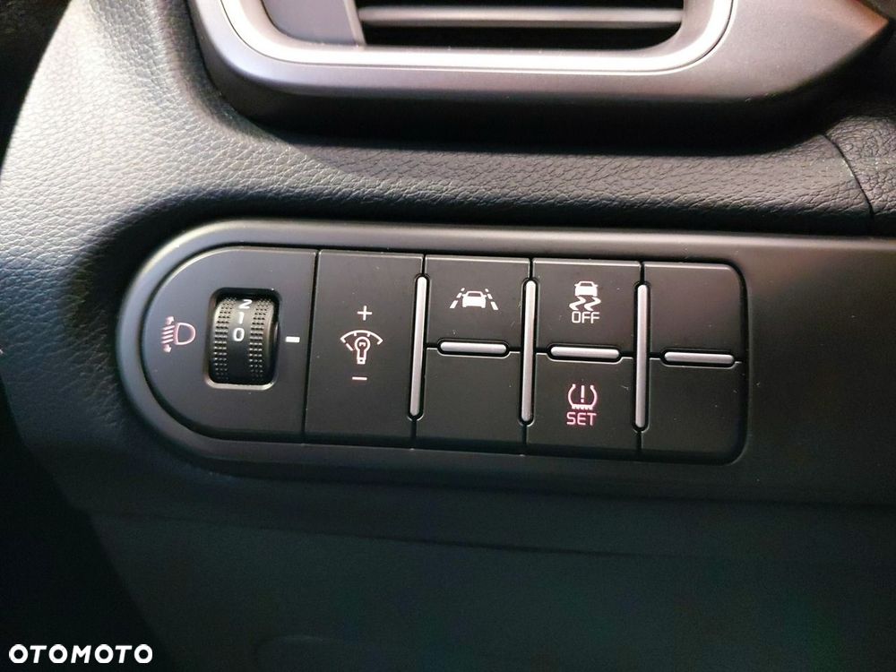Kia Ceed 1.5 T-GDI M DCT - 33