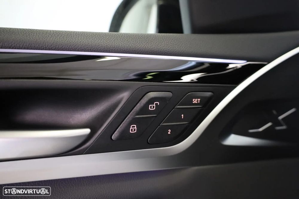 BMW iX3 Inspiring — fotografia 46