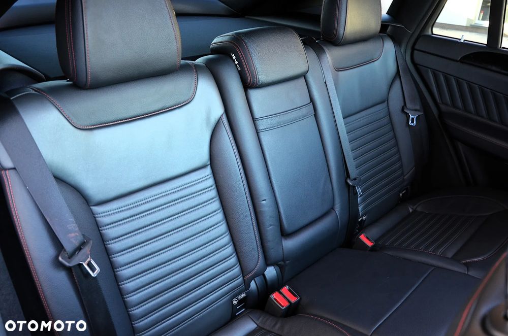 Mercedes-Benz GLE 350 d 4Matic 9G-TRONIC AMG Line - 23