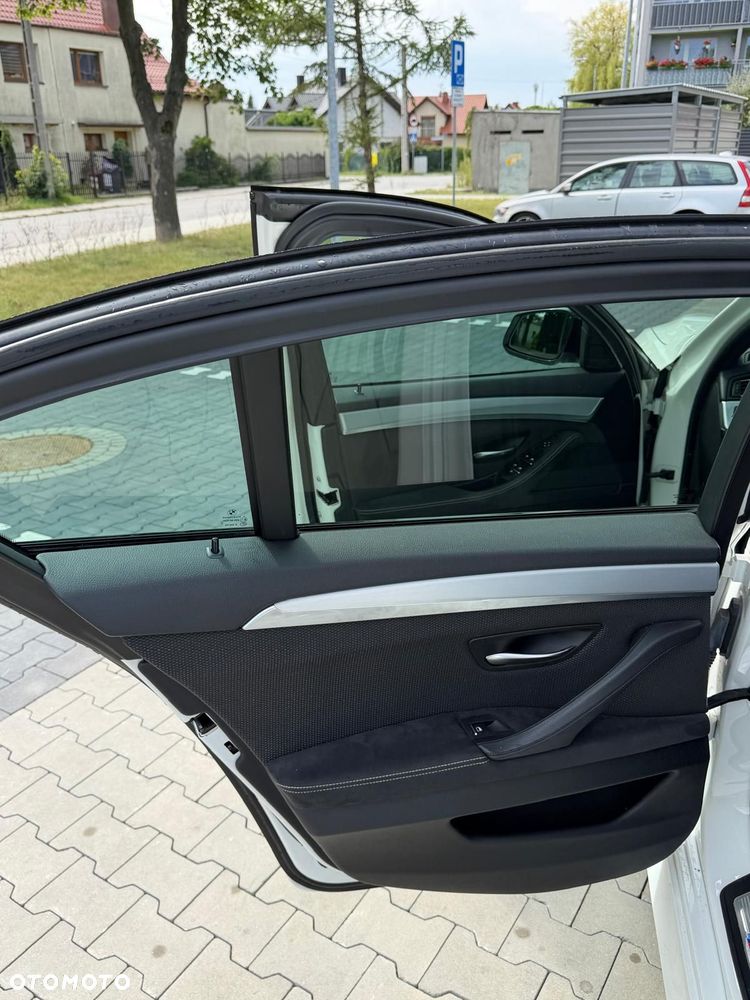 BMW Seria 5 530d Blue Performance Sport-Aut - 13