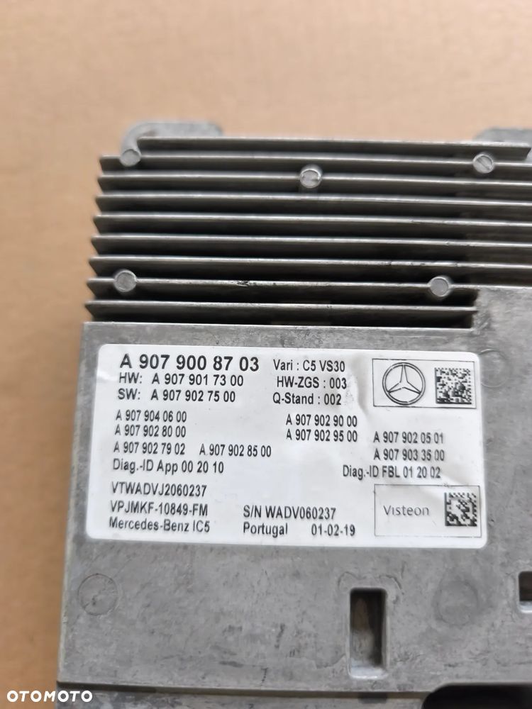 Radio nawigacja Mercedes-Benz Sprinter w907 w910 a9079008703 - 2