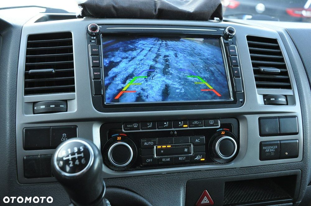 Volkswagen Caravelle - 19