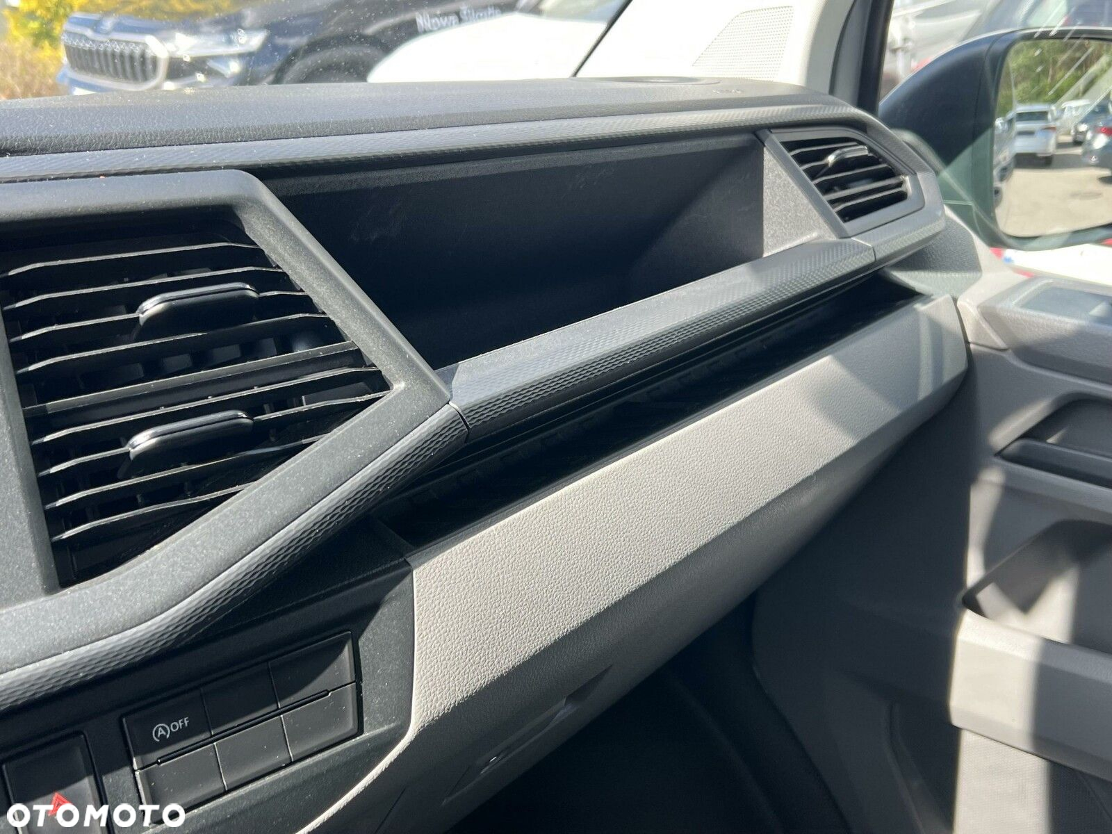 Volkswagen Transporter - 25