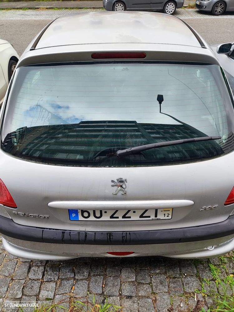 Peugeot 206 1.1 Color Line - 3