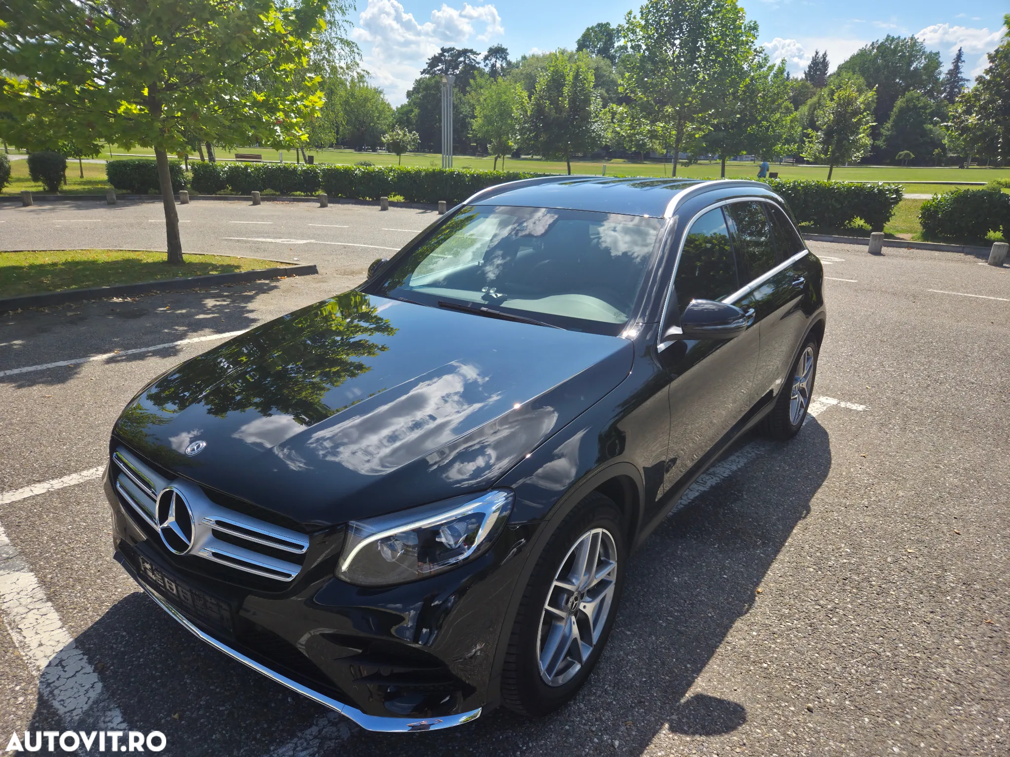 Mercedes-Benz GLC 220 d 4Matic 9G-TRONIC AMG Line - 2