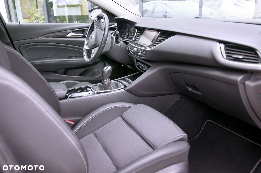 Opel Insignia 1.6 T Exclusive S&S - 11