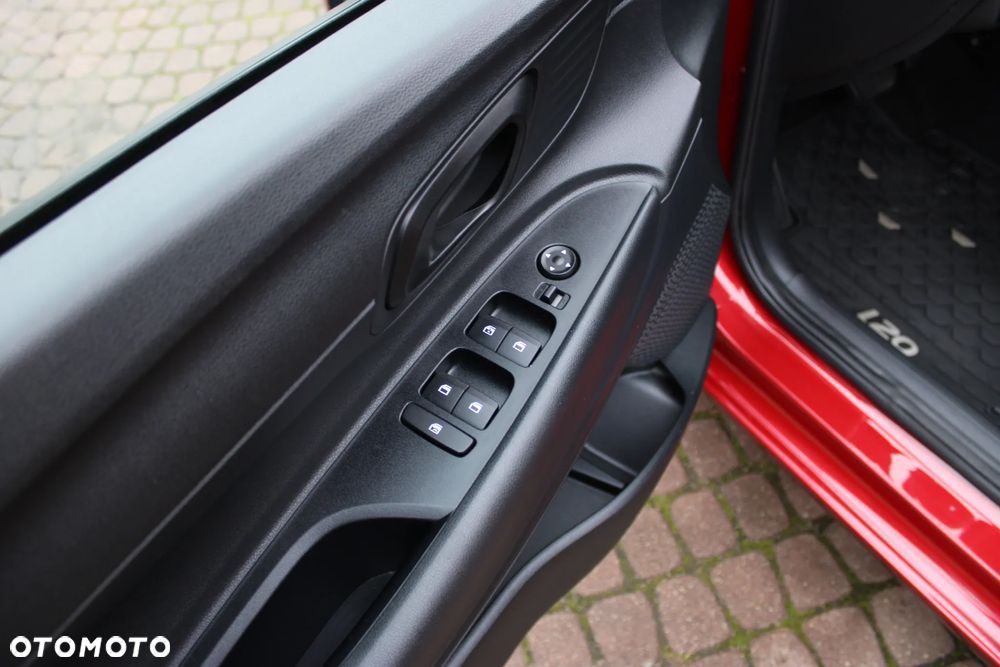 Hyundai i20 1.0 T-GDI Modern DCT - 11