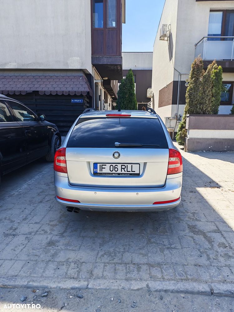 Skoda Octavia 2.0 TFSI RS - 9