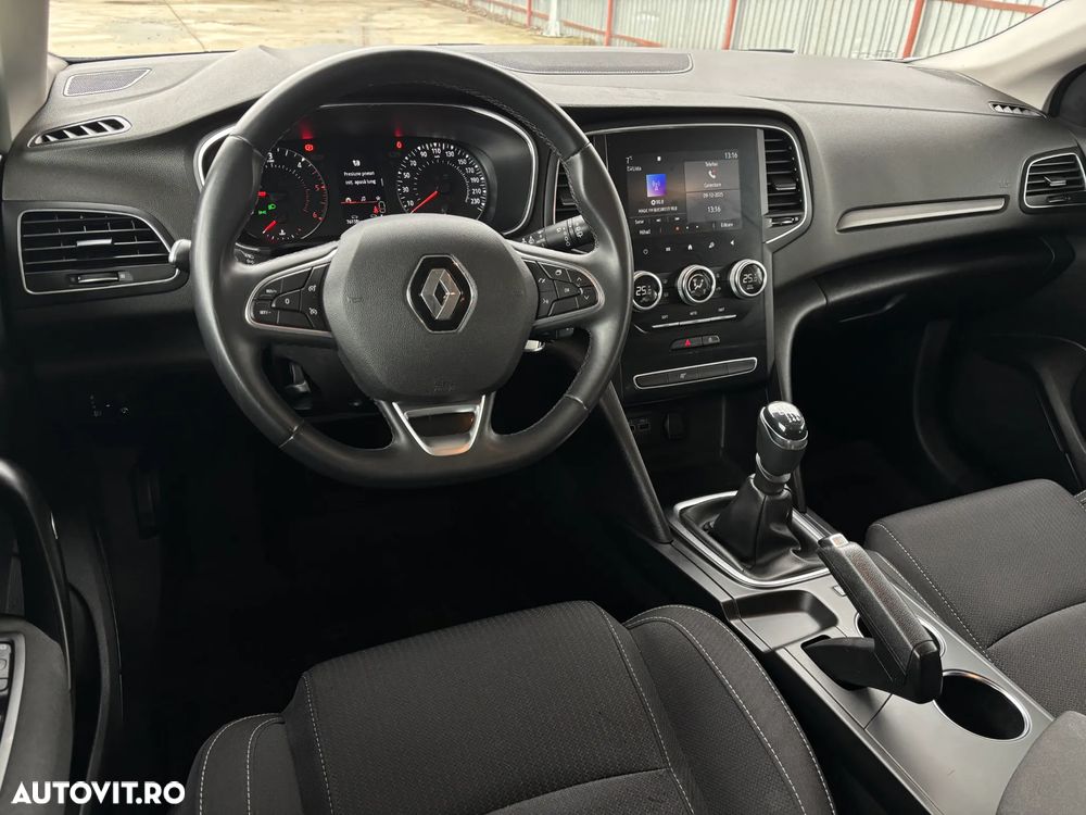 Renault Megane BLUE dCi 115 Equilibre - 11