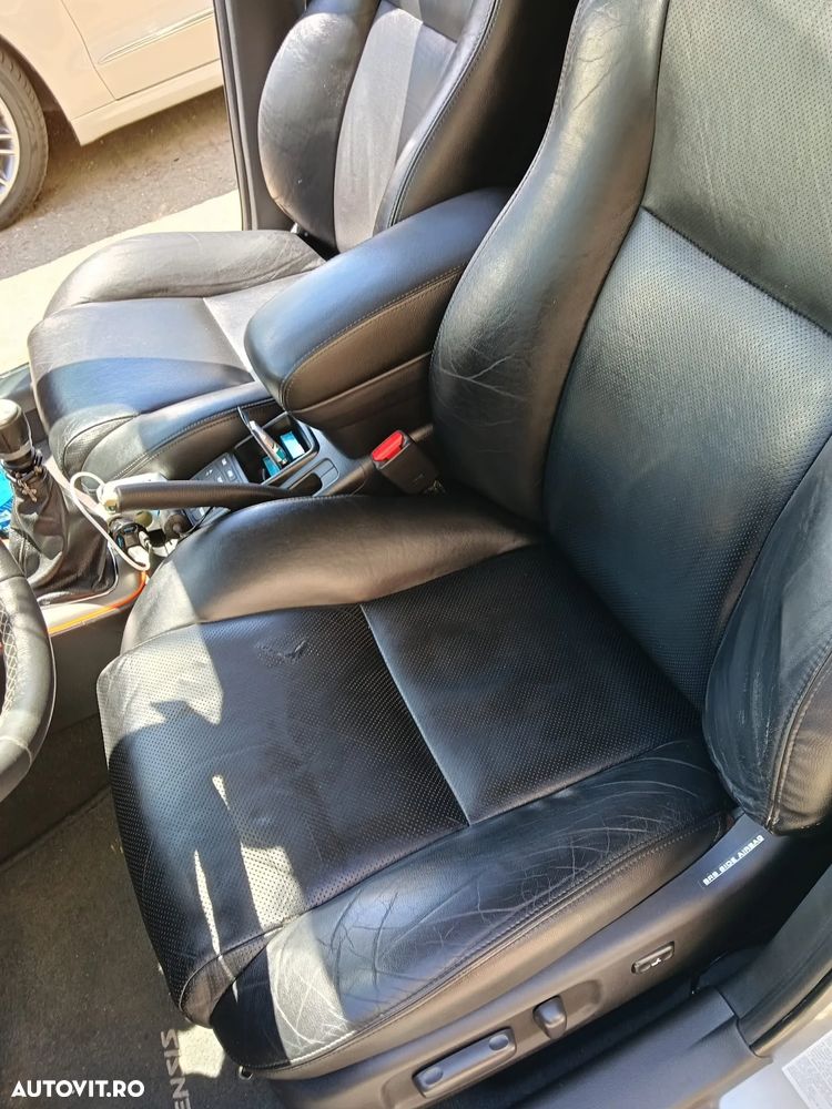 Toyota Avensis 2.2 D-CAT Executive - 13