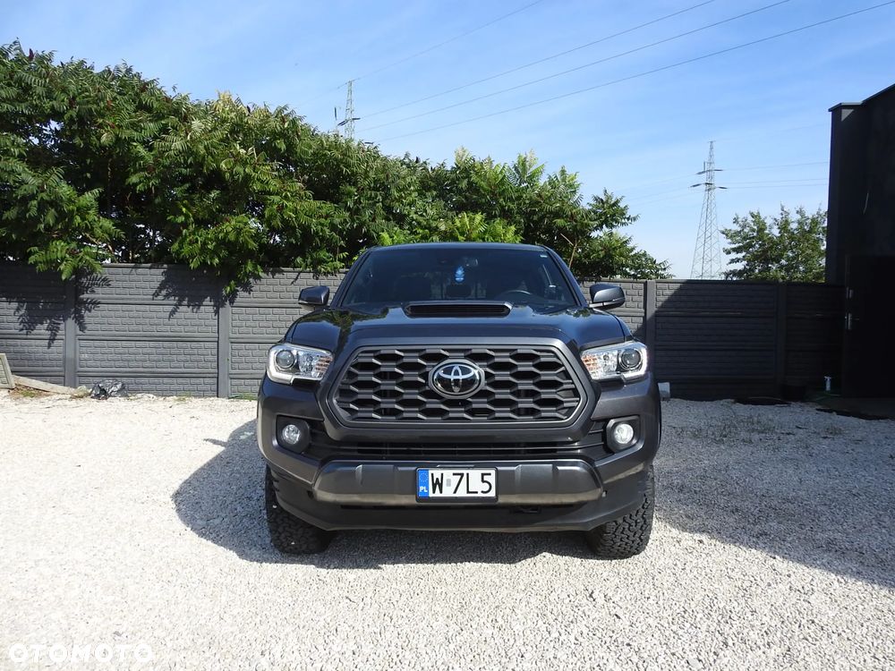 Toyota Tacoma - 2