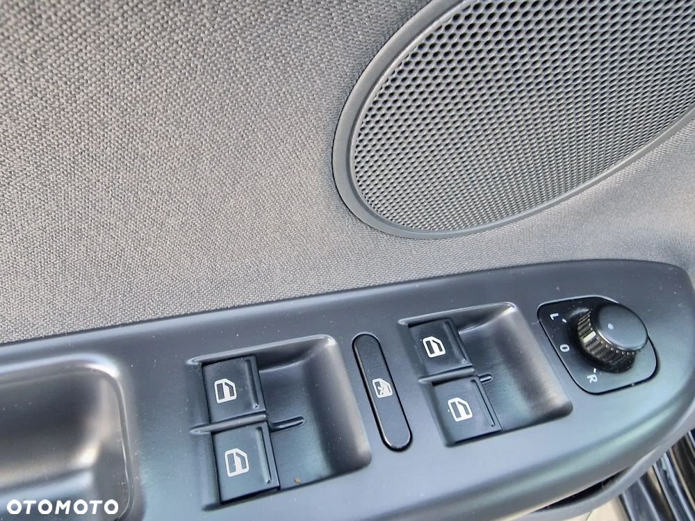 Volkswagen Golf Plus 1.9 TDI Edition - 29