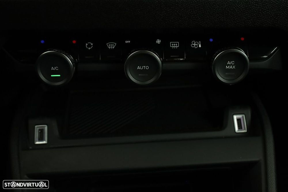 Citroën e-C4 50 kWh Autonomia Conforto Plus - 12