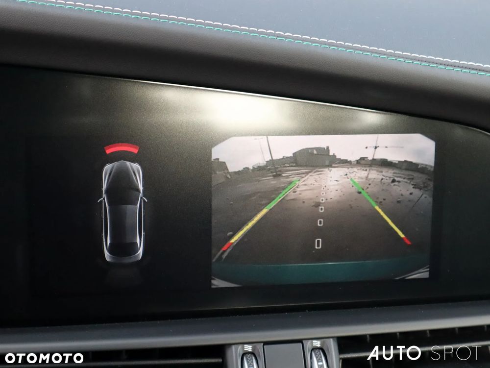 Alfa Romeo Giulia 2.9 Bi Turbo V6 Quadrifoglio - 28