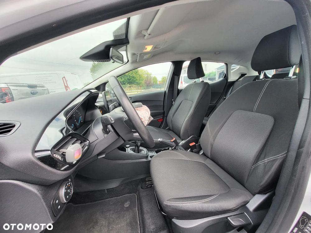 Ford Fiesta 1.1 S&S TREND - 9