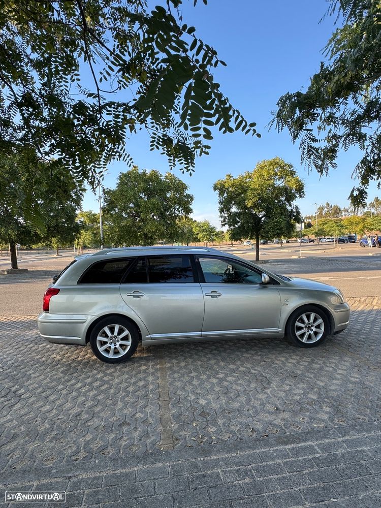 Toyota Avensis SW 2.0 D-4D - 2