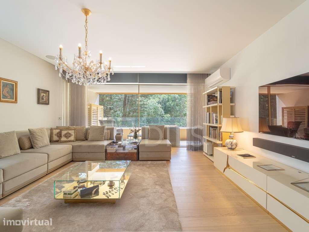 Apartamento T4, com garagem junto ao Parque da Cidade, Porto - Grande imagem: 2/48