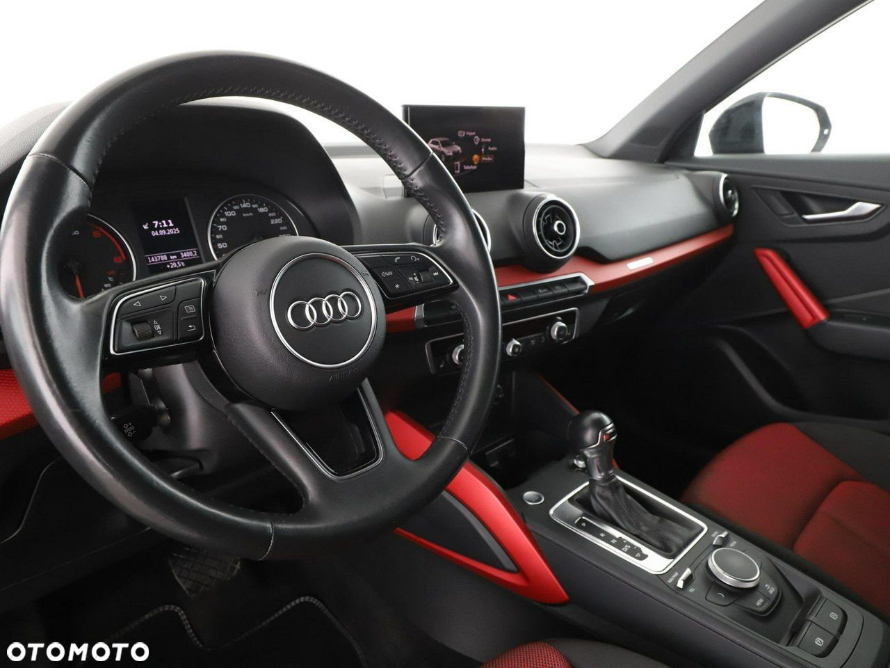 Audi Q2 35 TDI quattro S tronic sport - 13