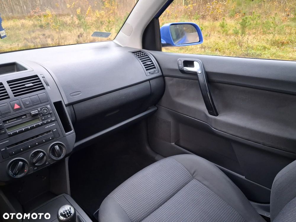 Volkswagen Polo - 18