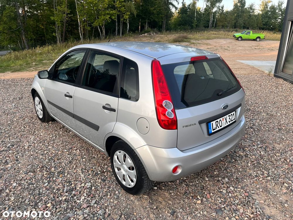 Ford Fiesta 1.4 Connection - 11