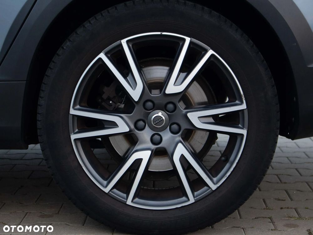 Volvo V90 D4 AWD Momentum - 17