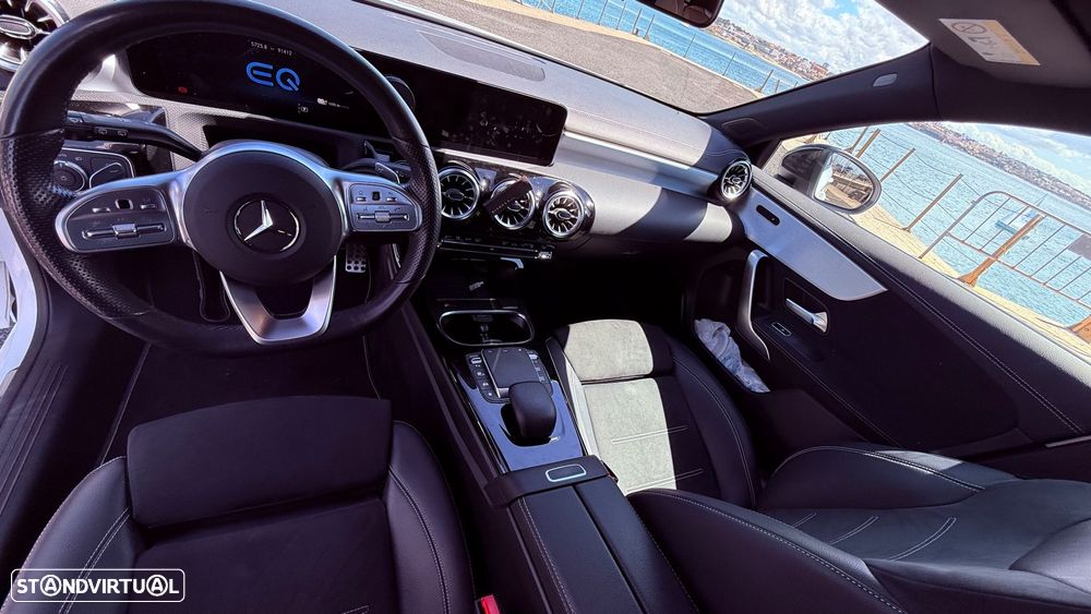 Mercedes-Benz A 250 e AMG Line - 11