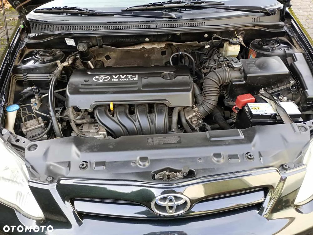 Toyota Corolla 1.6 VVT-i Terra Polaris - 1