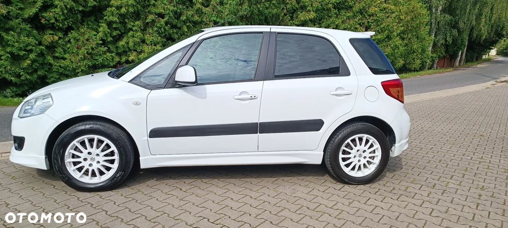 Suzuki SX4 1.6 VVT 4x2 Comfort - 17