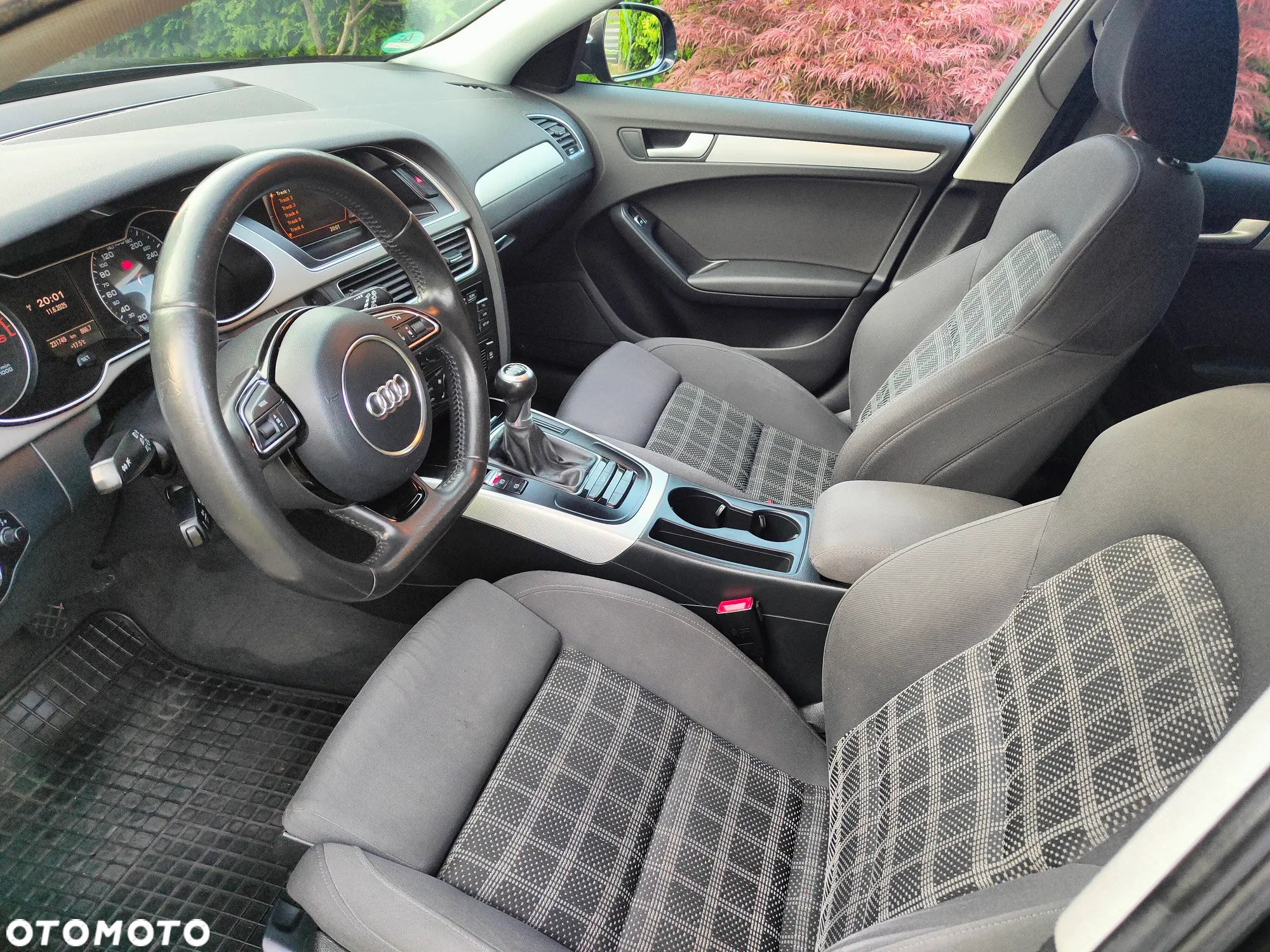 Audi A4 2.0 TDI - 9
